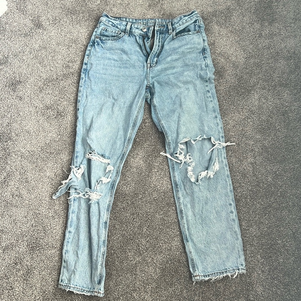 American Eagle Light Wash Jeans